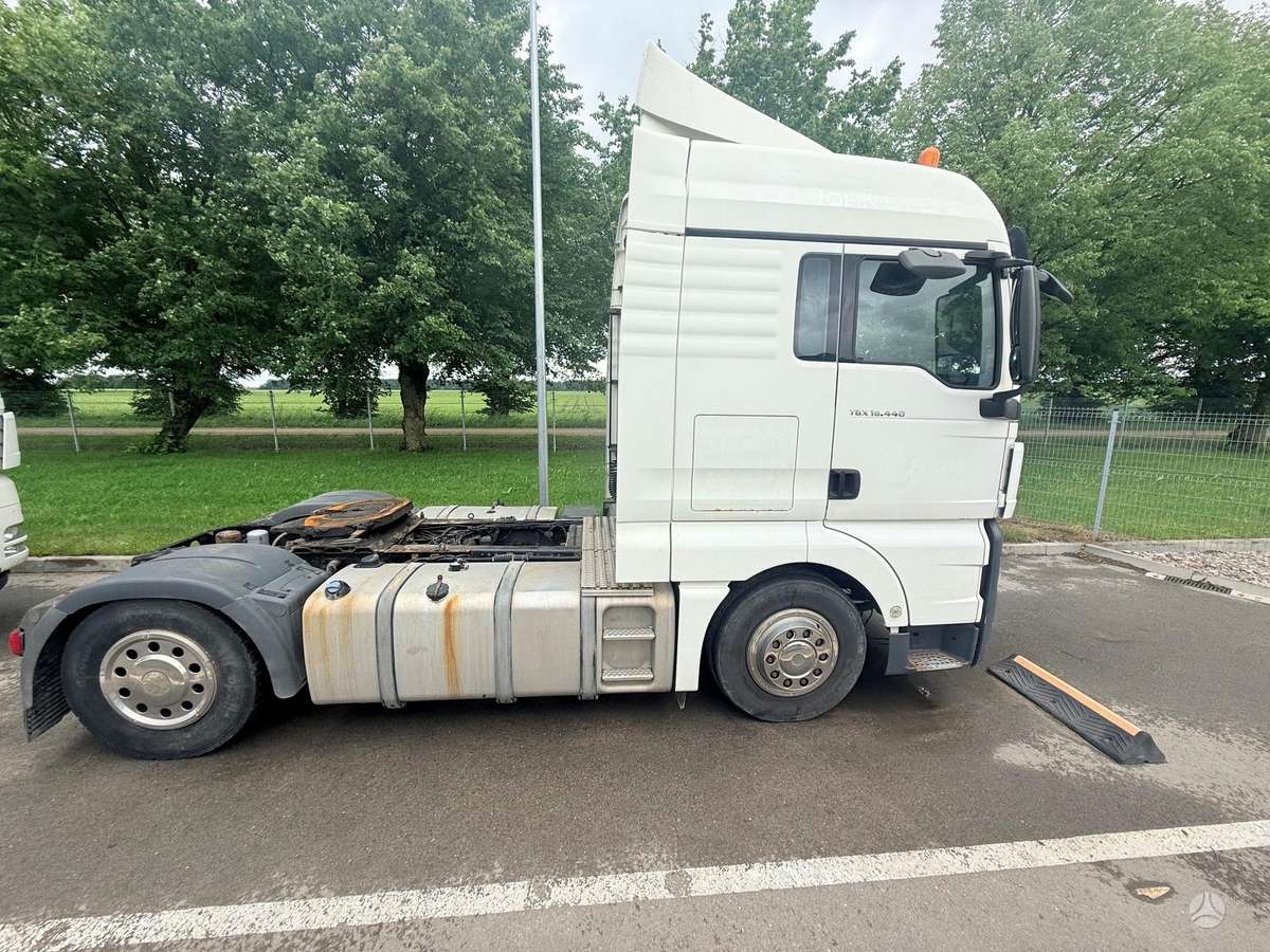 MAN TGX, 1 miegamoji vieta