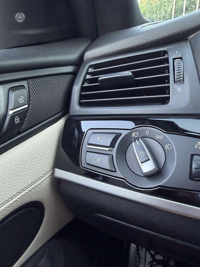 BMW X4, 2.0 l., off-road / crossover