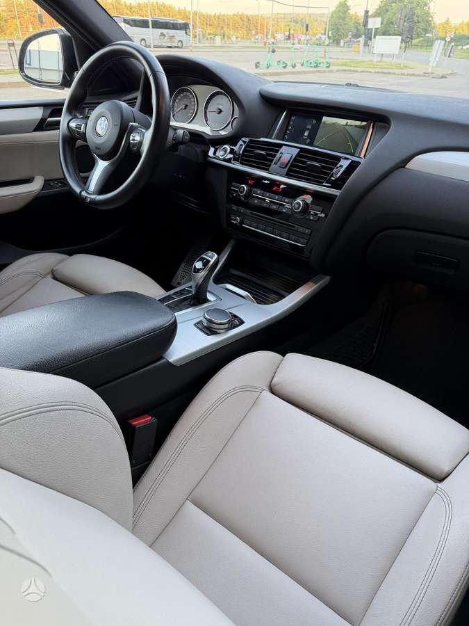 BMW X4, 2.0 l., off-road / crossover