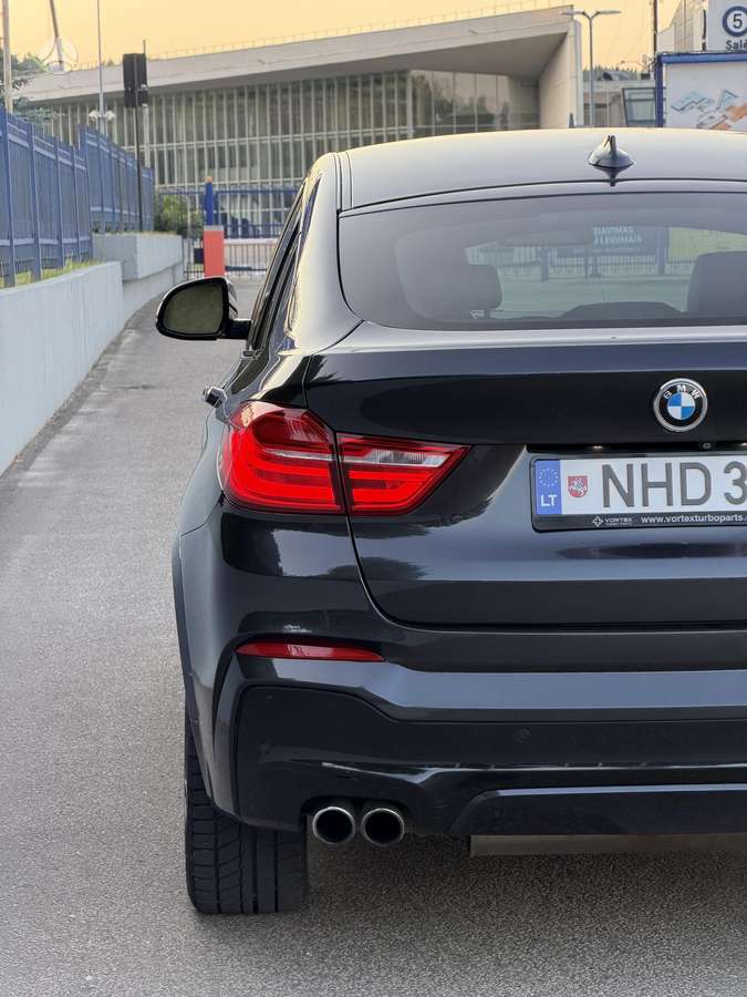 BMW X4, 2.0 l., off-road / crossover