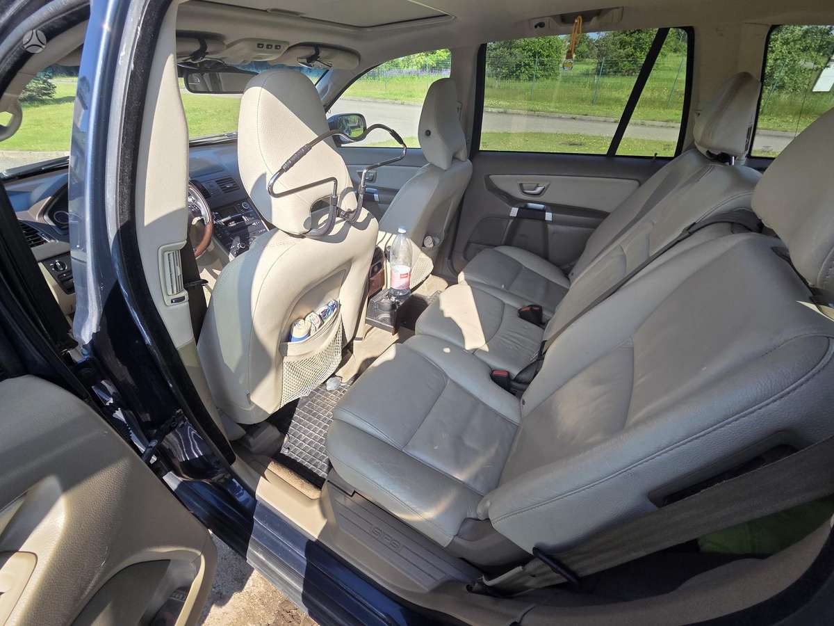 Volvo XC90 - 8