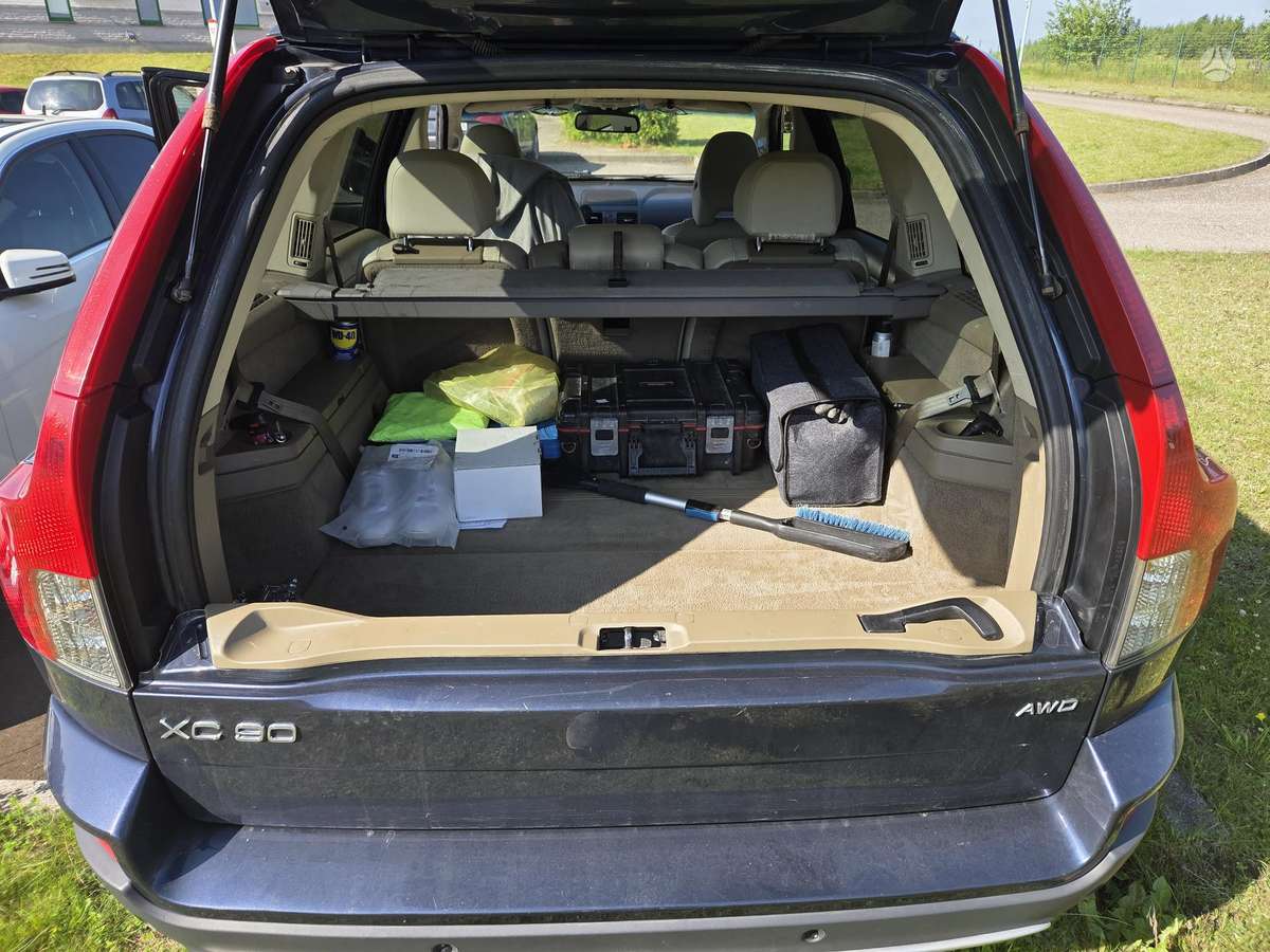Volvo XC90 - 9