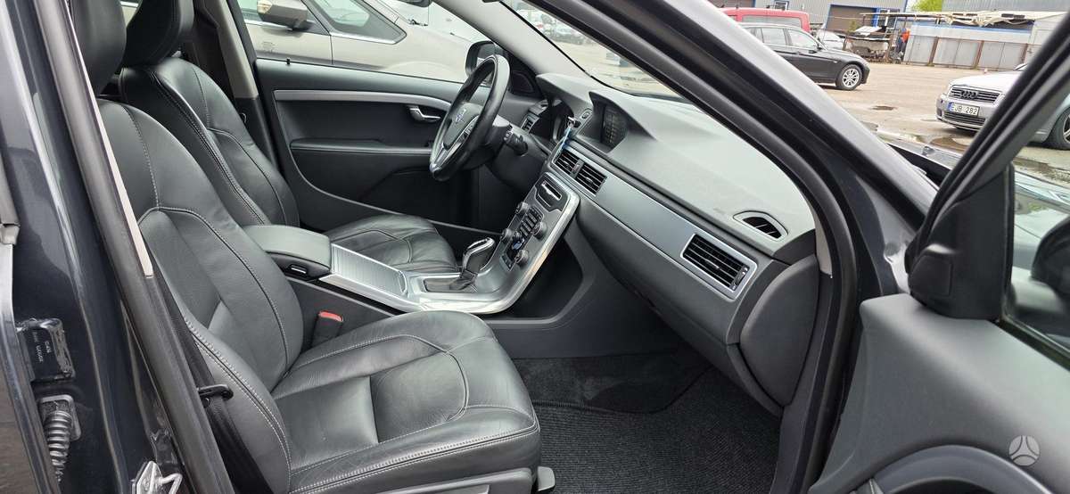 Volvo V70, 2.0 l., Универсал