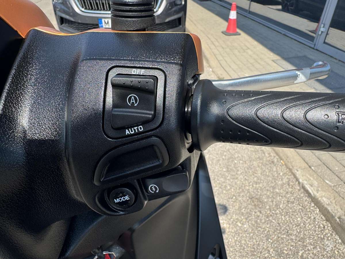Piaggio Medley 125cc, scooters / mopeds