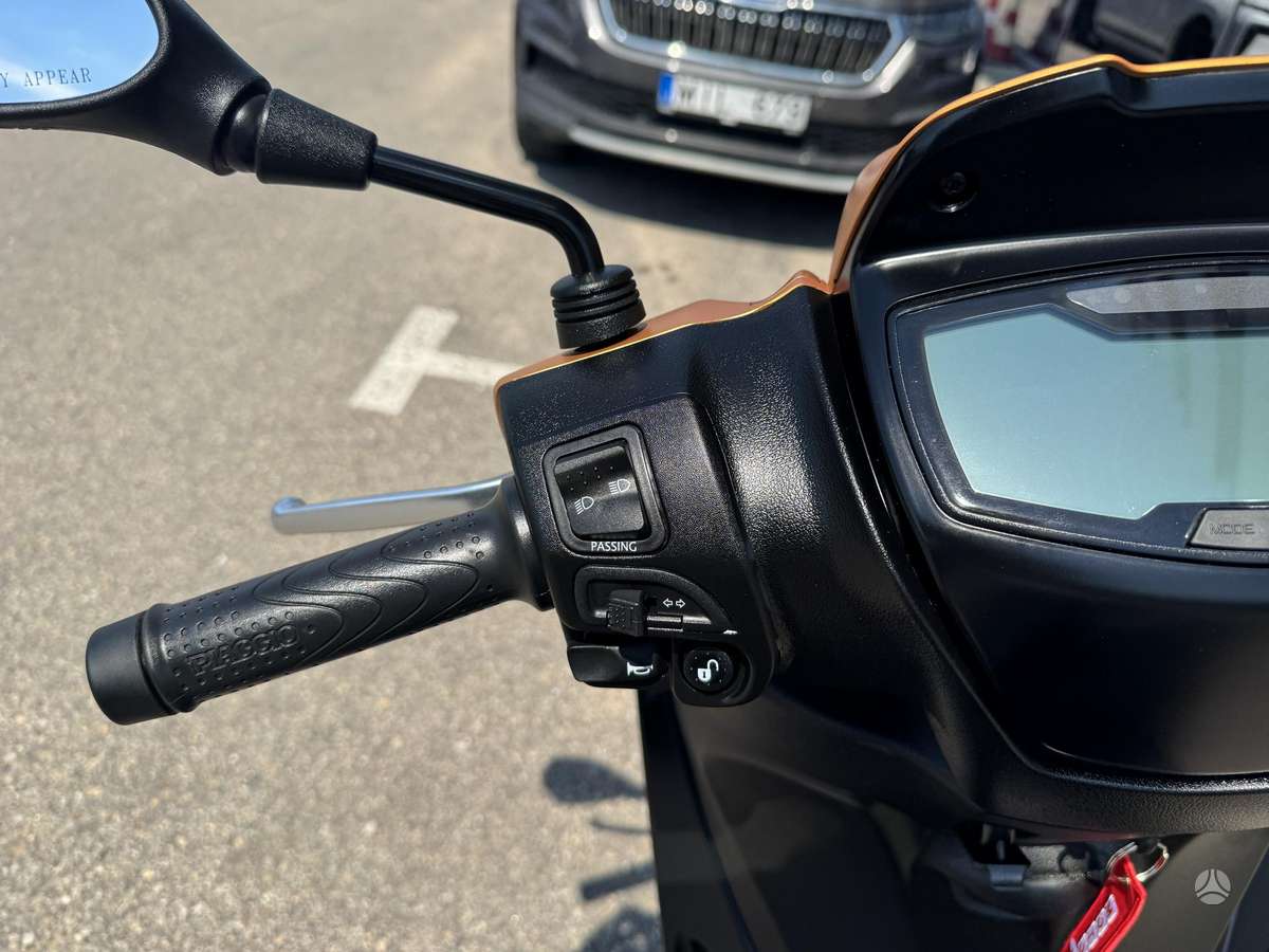 Piaggio Medley 125cc, scooters / mopeds