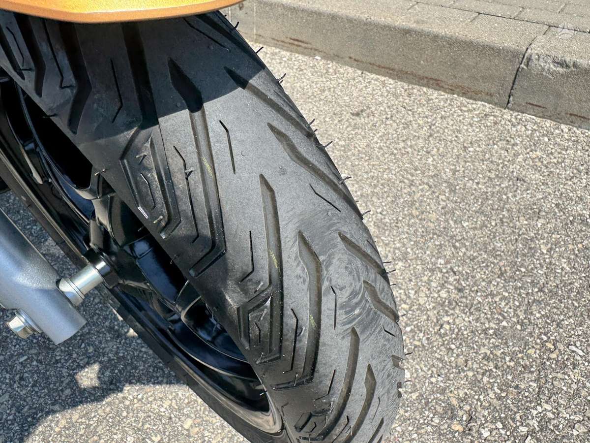 Piaggio Medley 125cc, scooters / mopeds