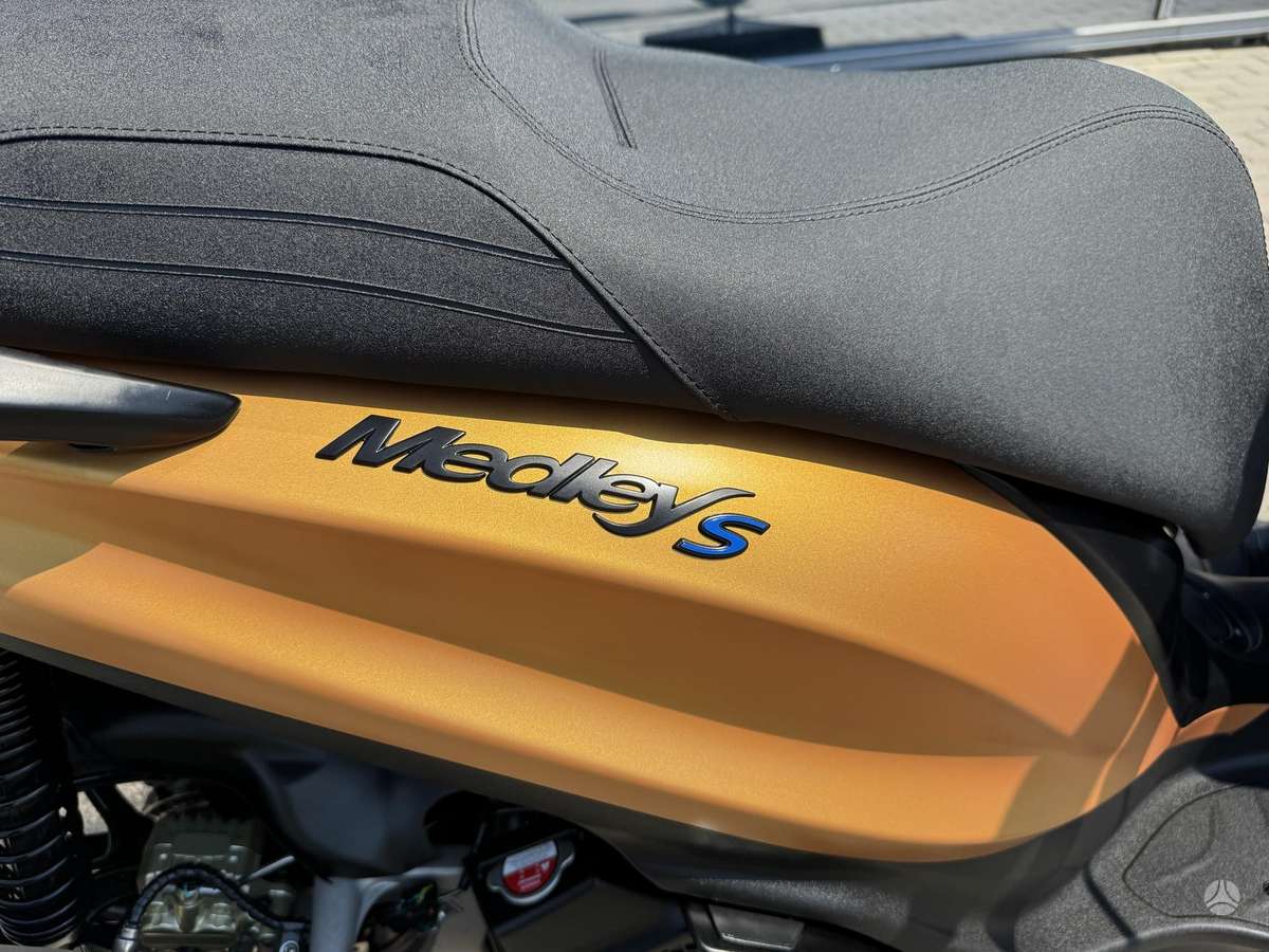 Piaggio Medley 125cc, scooters / mopeds