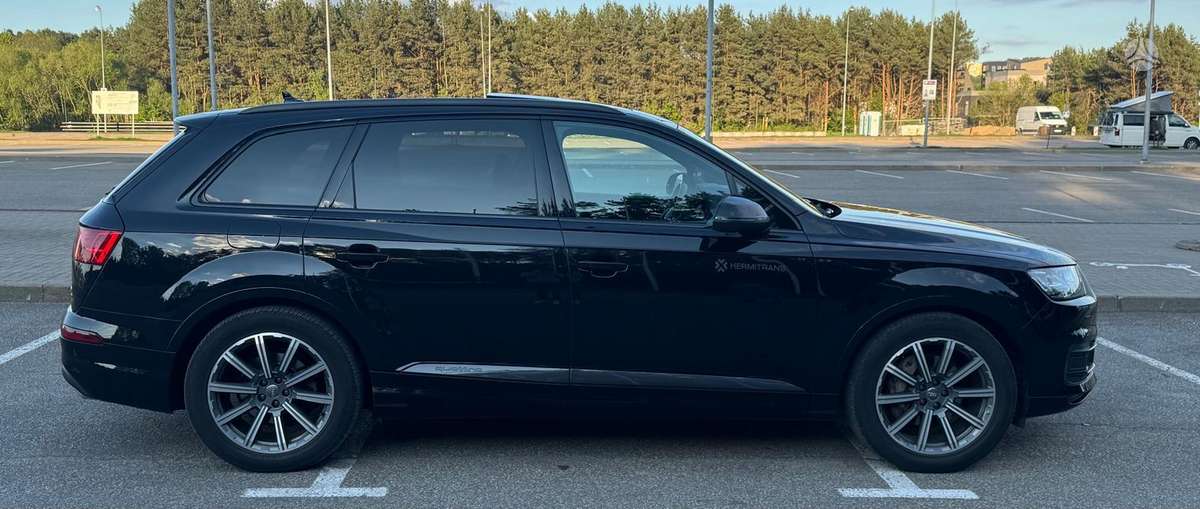 Audi Q7, 3.0 l., off-road / crossover
