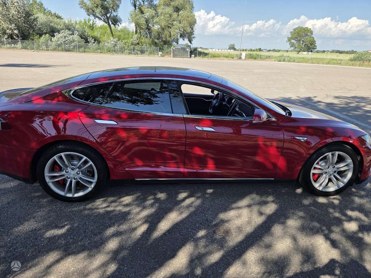 Tesla Model S, 85 kWh, sedanas
