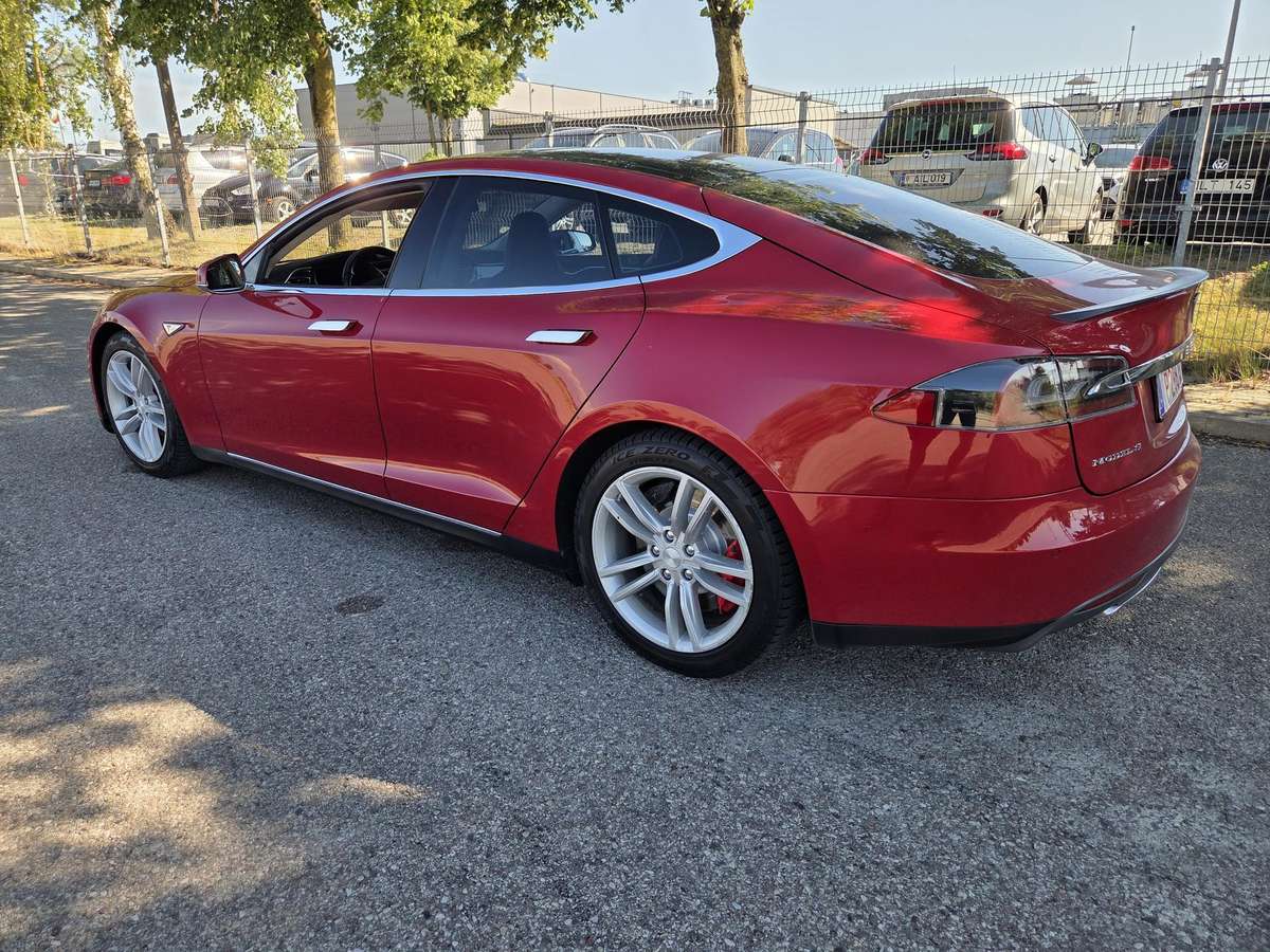 Tesla Model S, 85 kWh, saloon / sedan