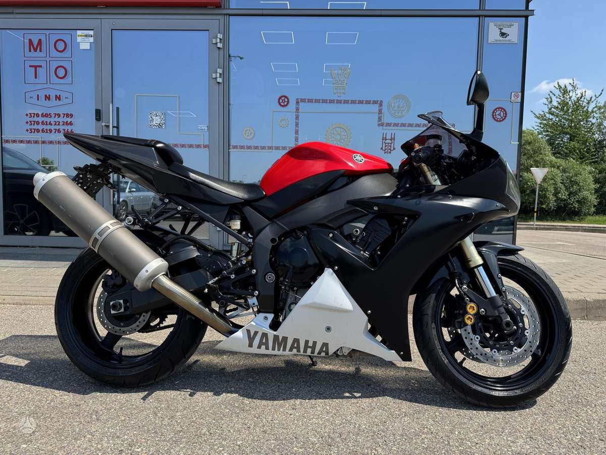 Yamaha R1 1000cc, superbikes
