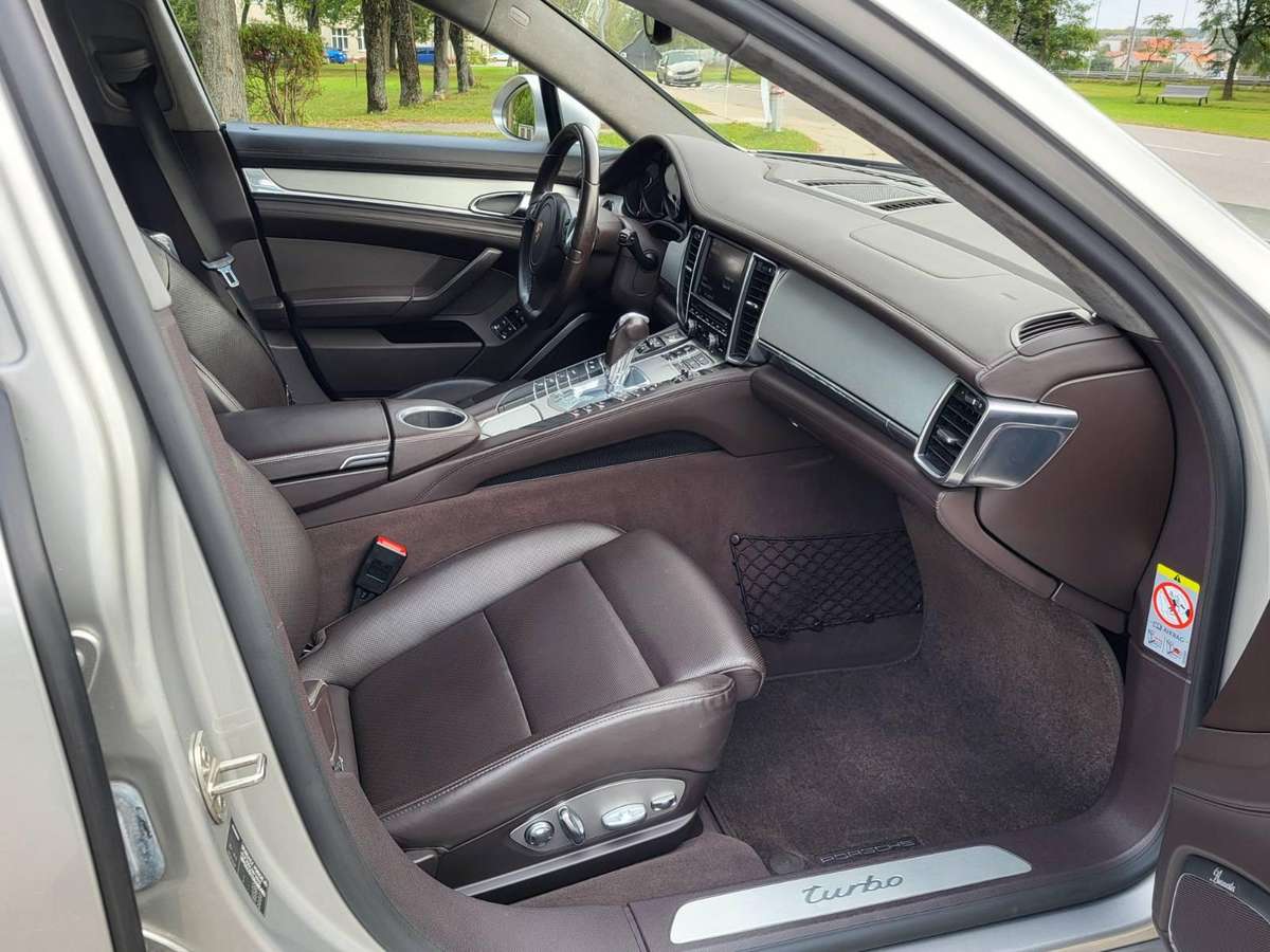 Porsche Panamera, 4.8 l., hatchback