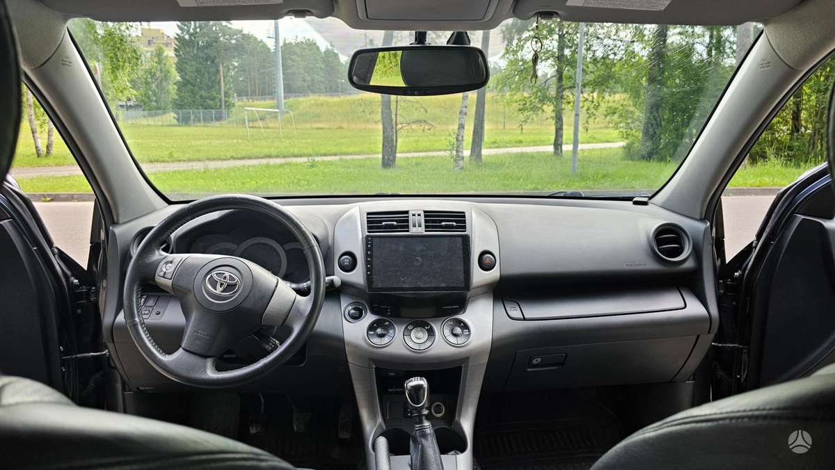 Toyota RAV4 - 2