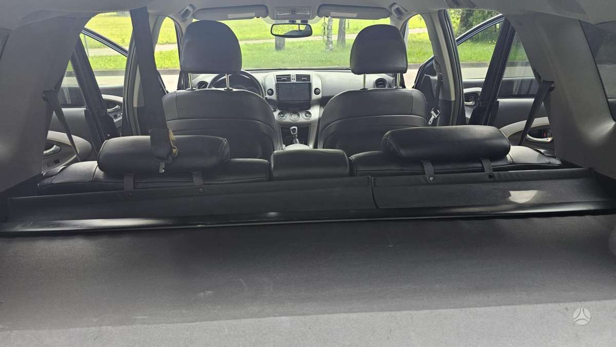 Toyota RAV4 - 3