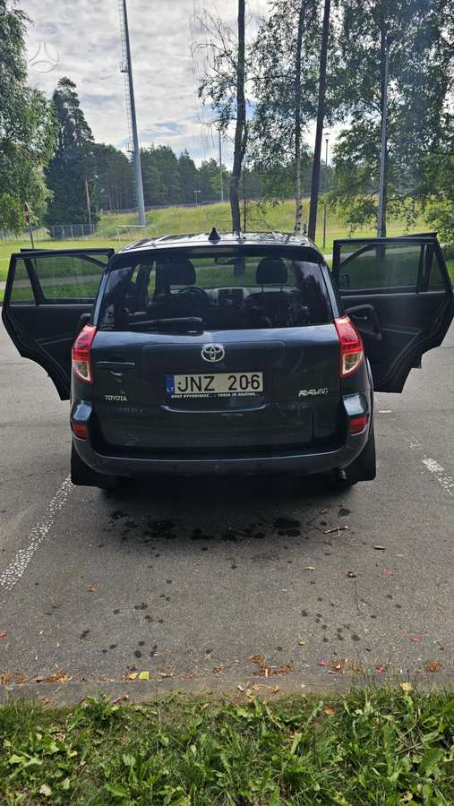Toyota RAV4 - 4
