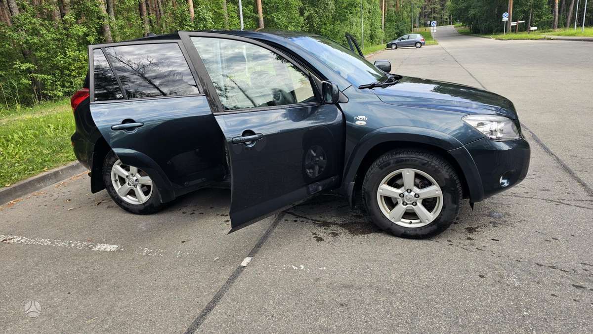 Toyota RAV4 - 5