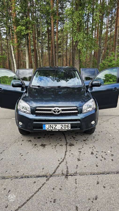 Toyota RAV4 - 7