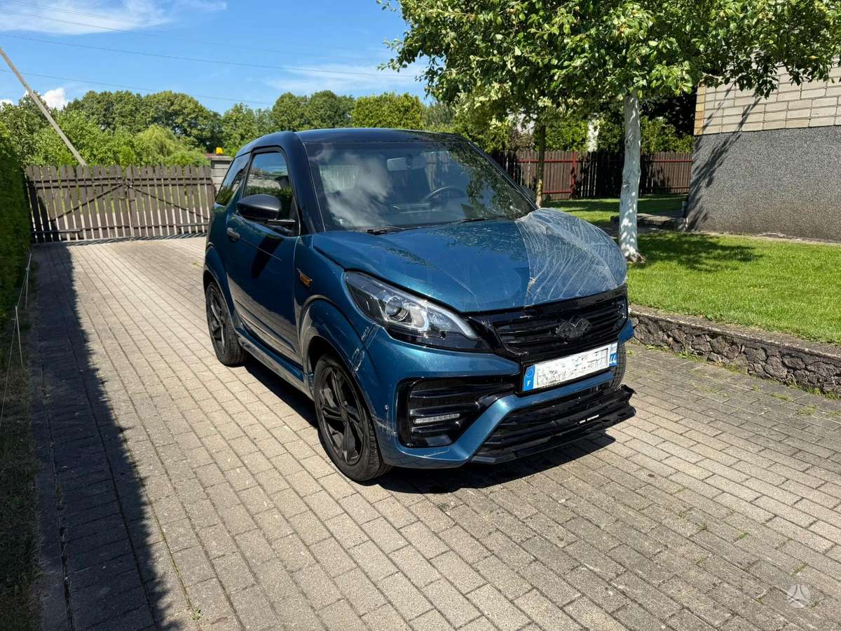 Ligier JS50, hatchback