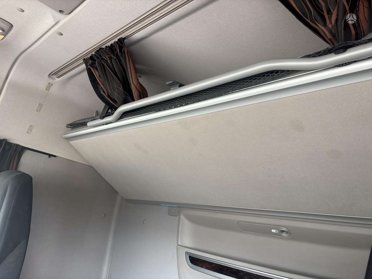 DAF XF 530 FTT RETARDER, double sleeper