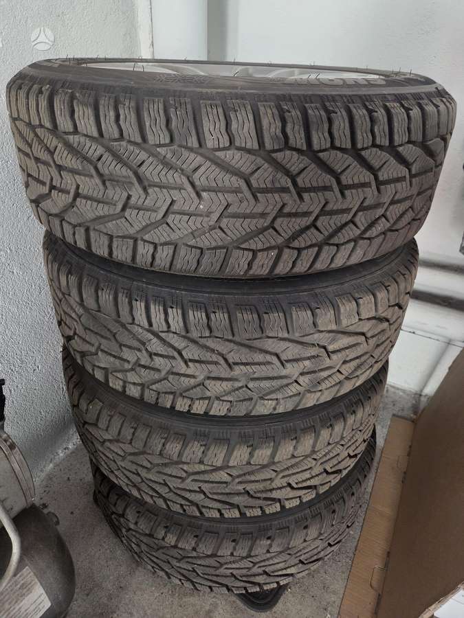BMW 118, 1.5 l., Хэтчбек