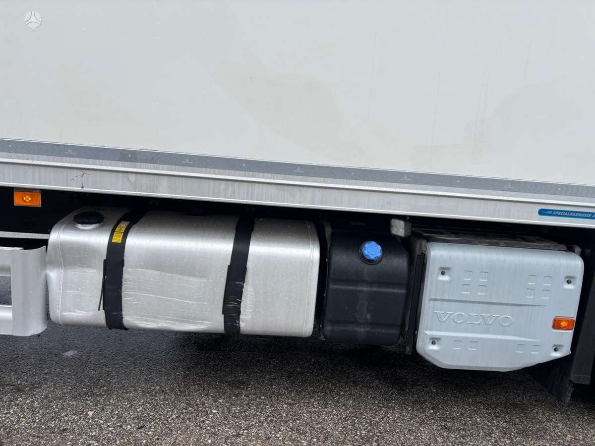 Volvo FM330, refrigerated trucks