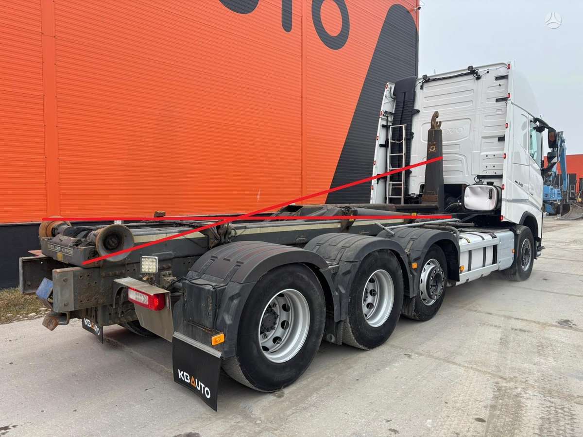 Volvo FH 540 8x4/4, шасси