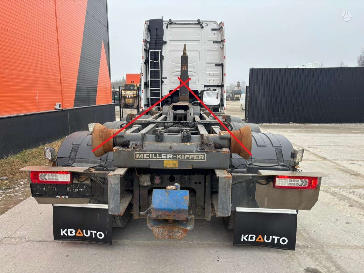 Volvo FH 540 8x4/4, шасси