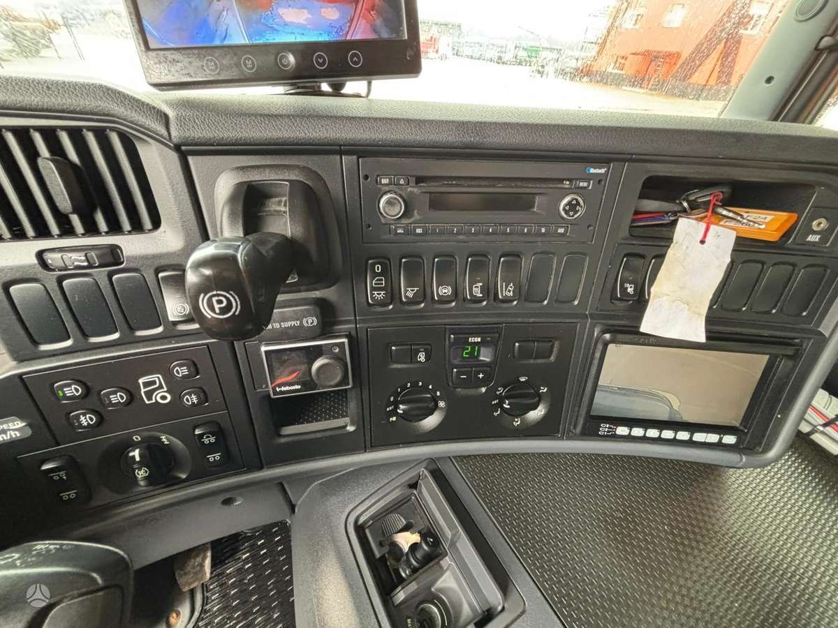 Scania P 450 8x2*6, шасси