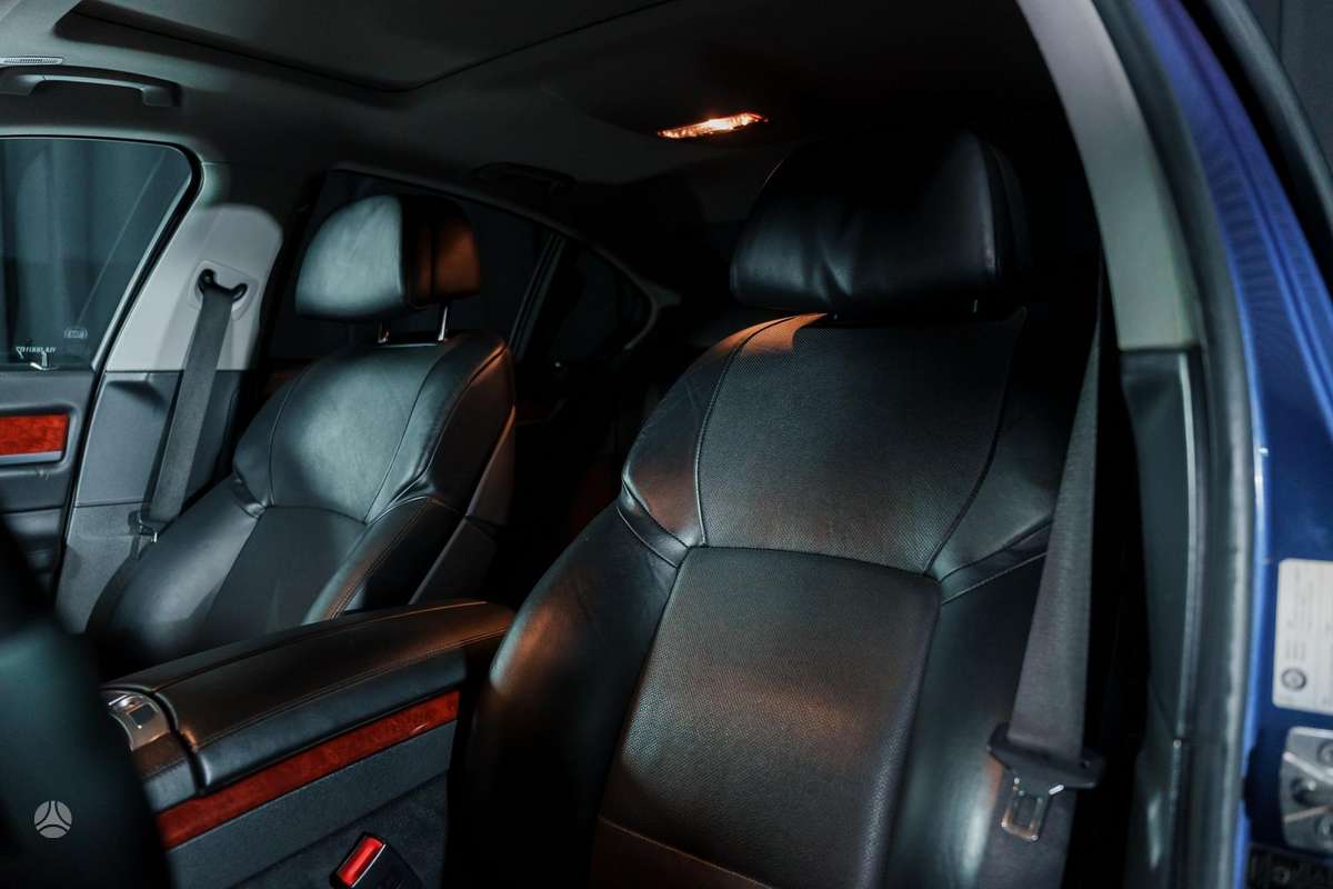 Alpina B7, 4.0 l., Седан