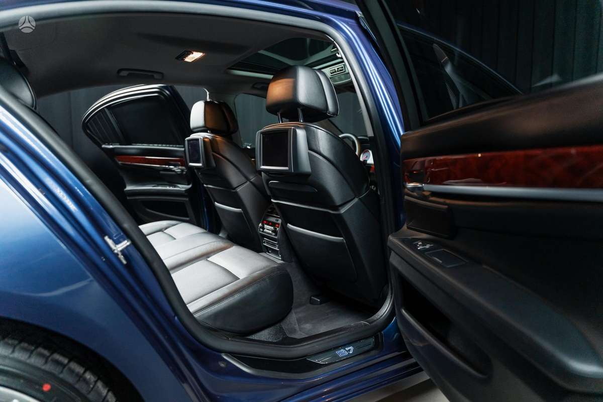 Alpina B7, 4.0 l., Седан