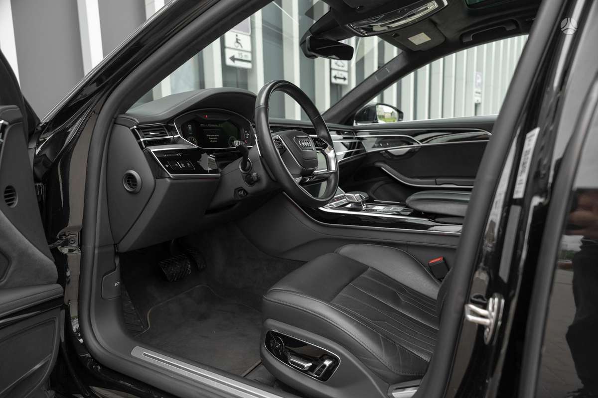 Audi A8, 2.9 l., Седан