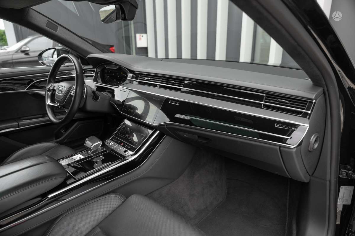 Audi A8, 2.9 l., Седан