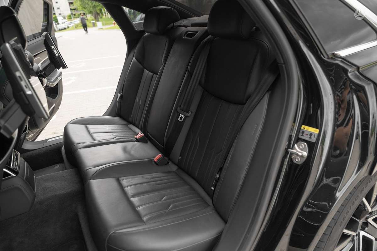 Audi A8, 2.9 l., Седан