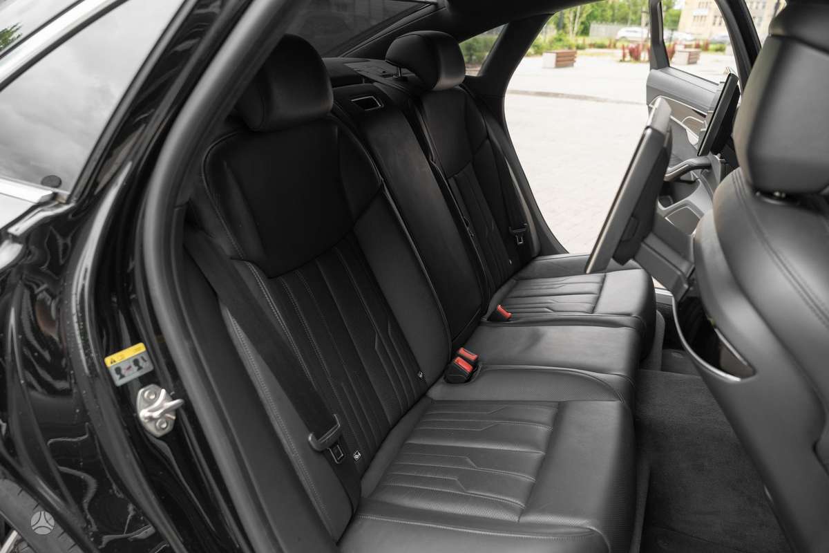 Audi A8, 2.9 l., Седан