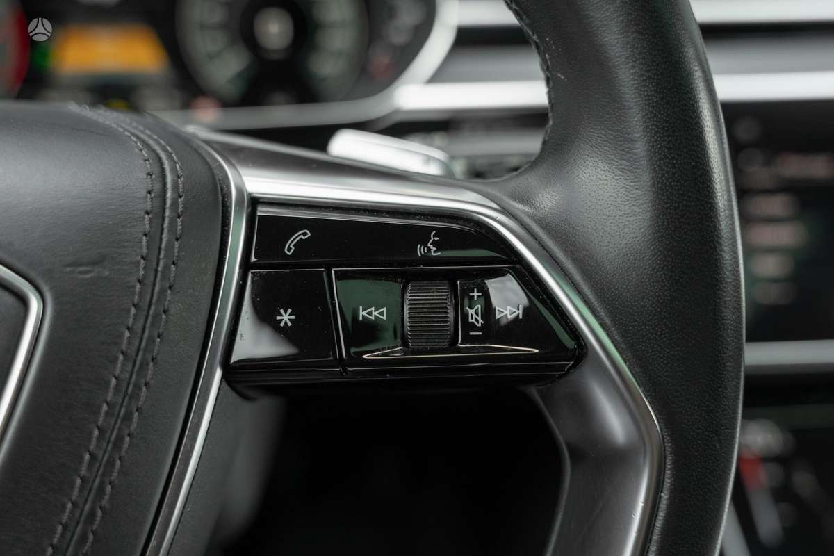 Audi A8, 2.9 l., Седан