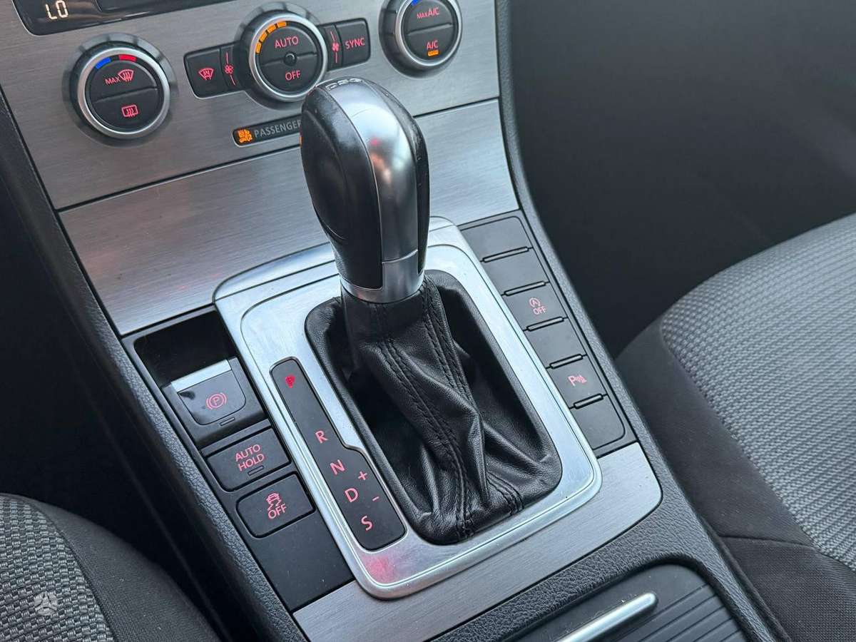 Volkswagen Passat, 2.0 l., Универсал