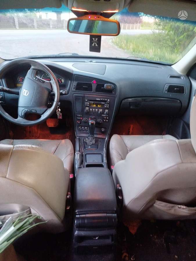 Volvo V70, 2.4 l., universalas