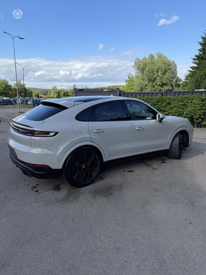 Porsche Cayenne Coupe - 3