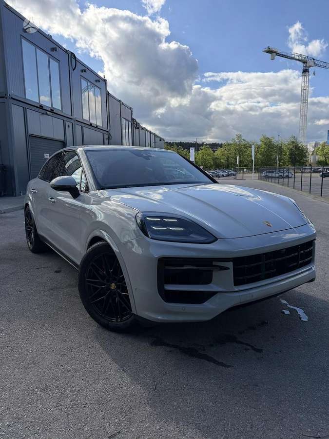 Porsche Cayenne Coupe - 1