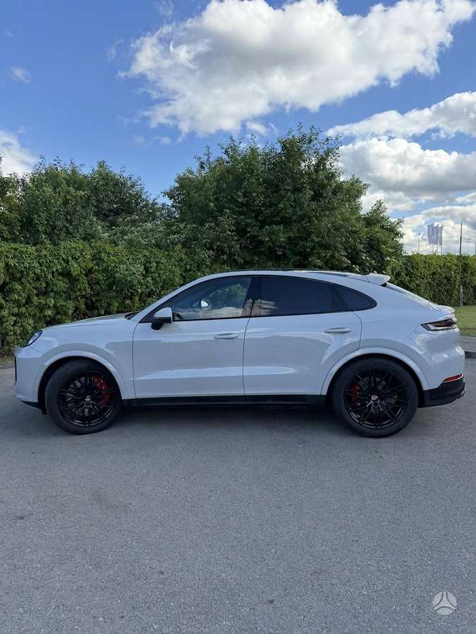 Porsche Cayenne Coupe - 4