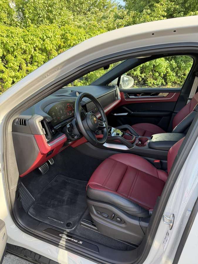 Porsche Cayenne Coupe - 12