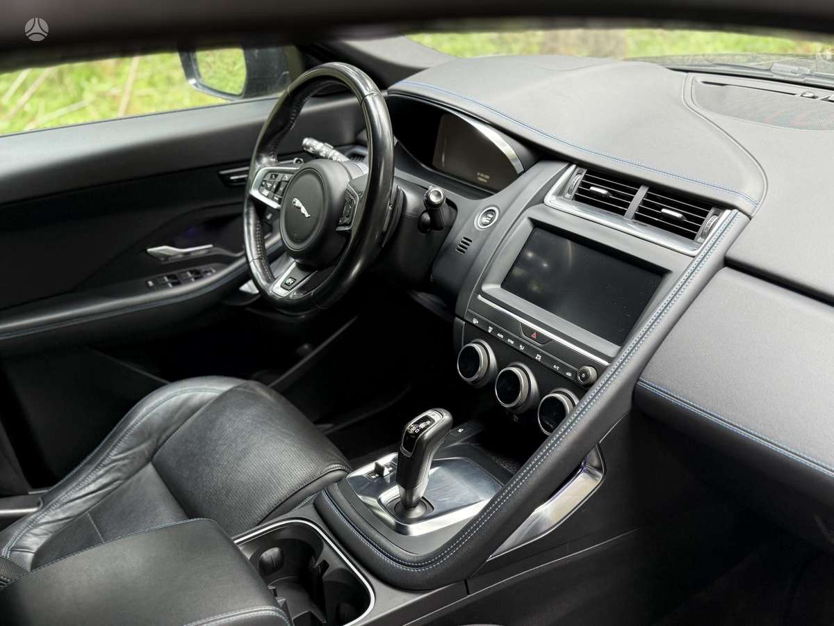 Jaguar E-Pace, 2.0 l., Внедорожник / Кроссовер