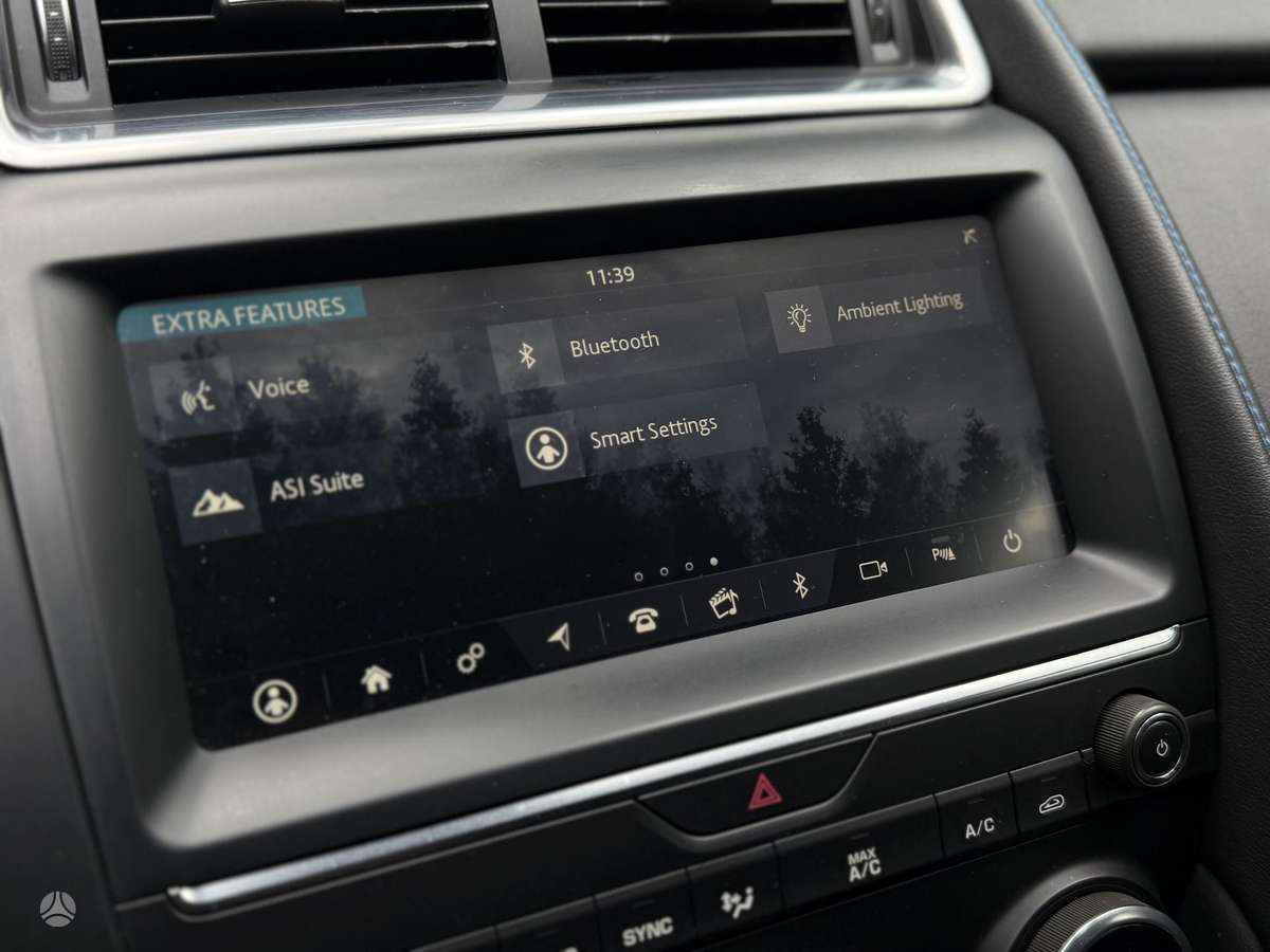 Jaguar E-Pace, 2.0 l., Внедорожник / Кроссовер