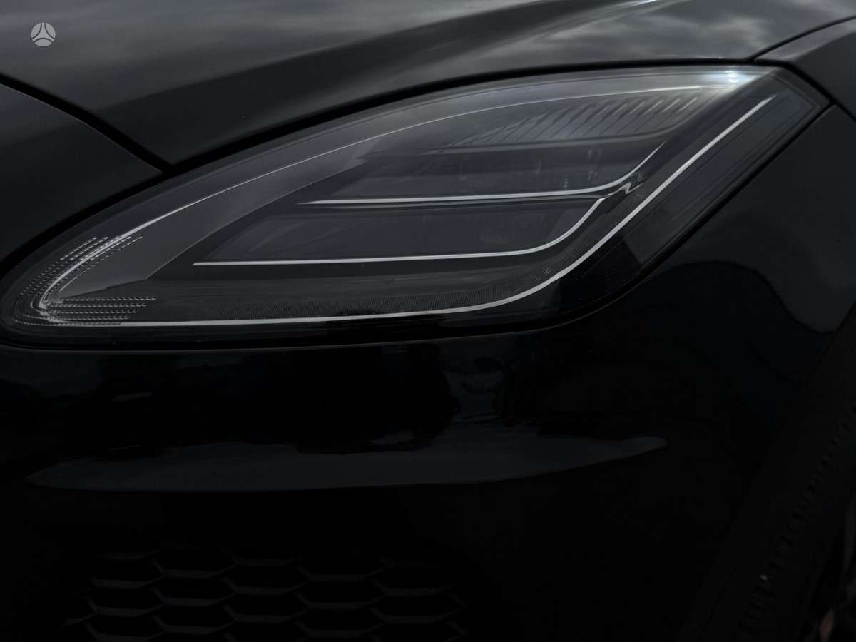 Jaguar E-Pace, 2.0 l., Внедорожник / Кроссовер