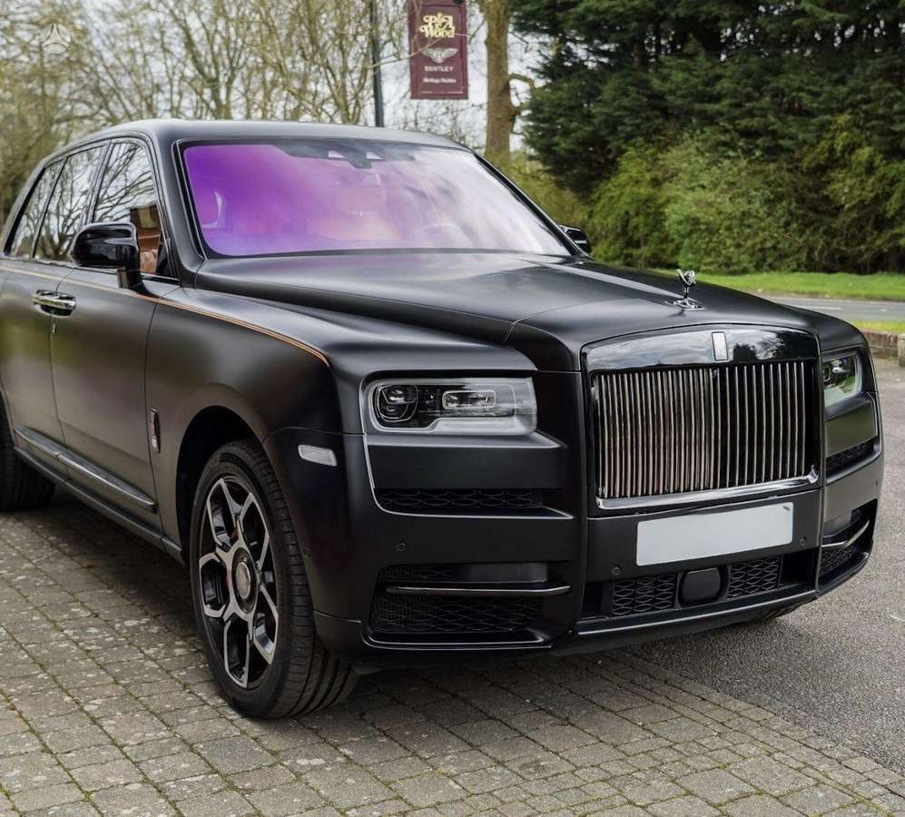 Rolls-Royce Cullinan, off-road / crossover