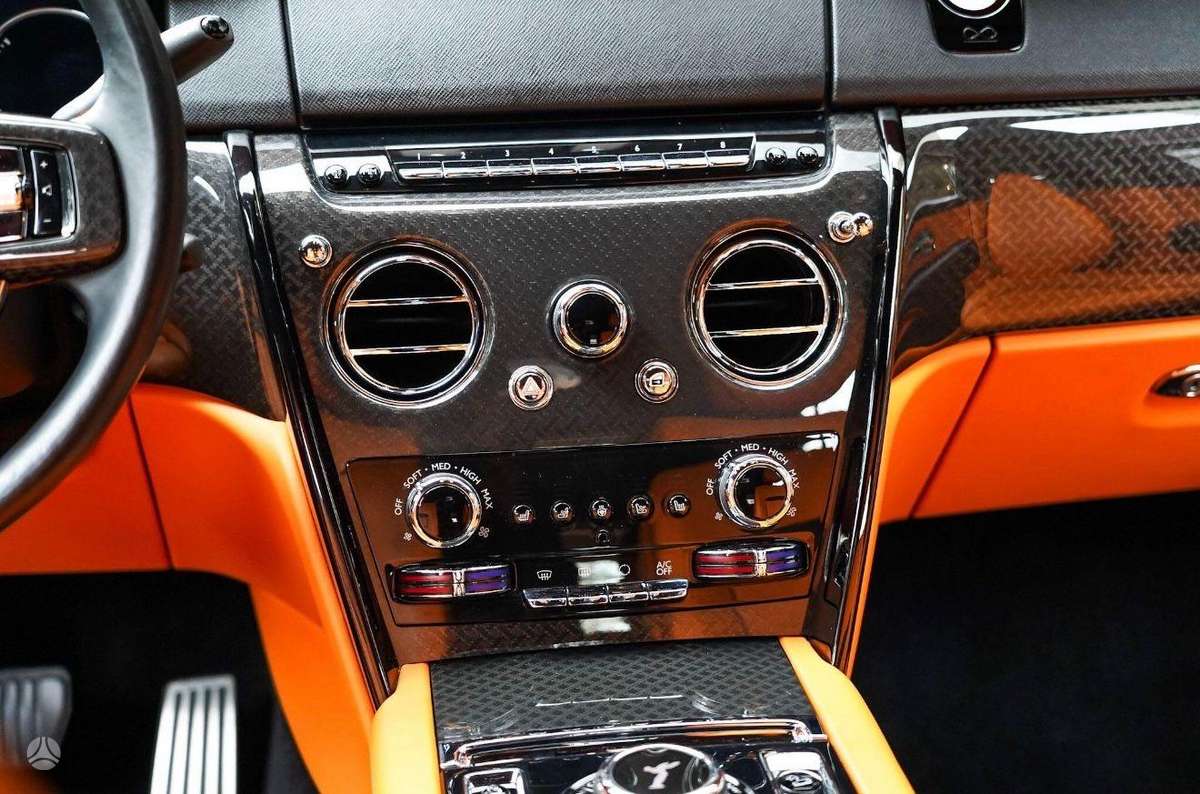 Rolls-Royce Cullinan - 9