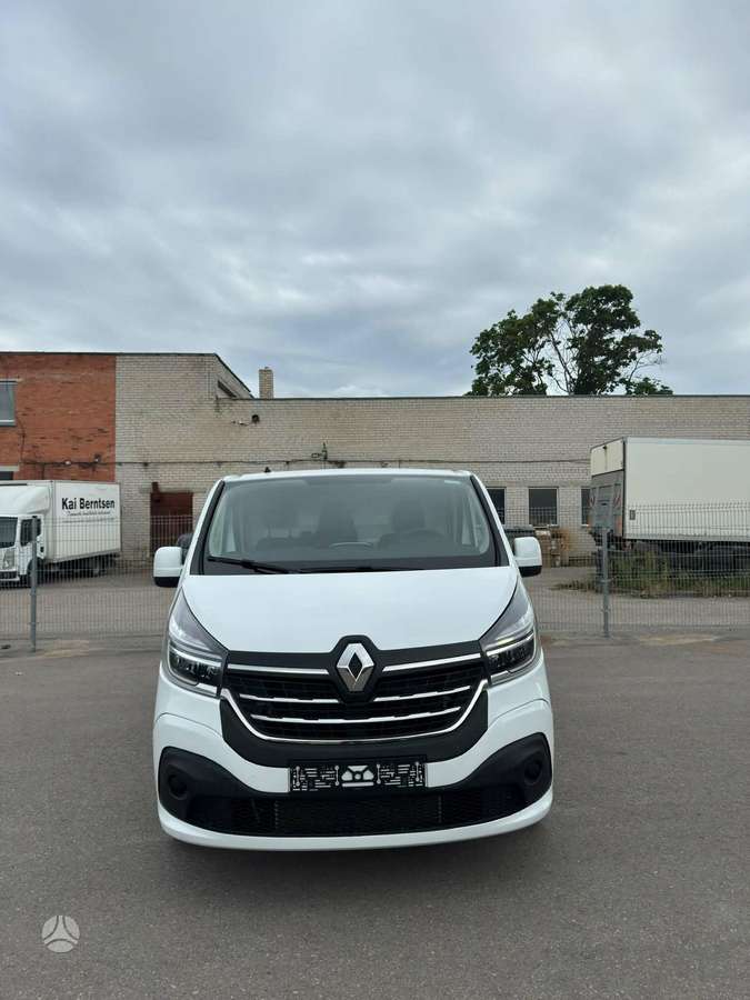 Renault Trafic, Минивэн