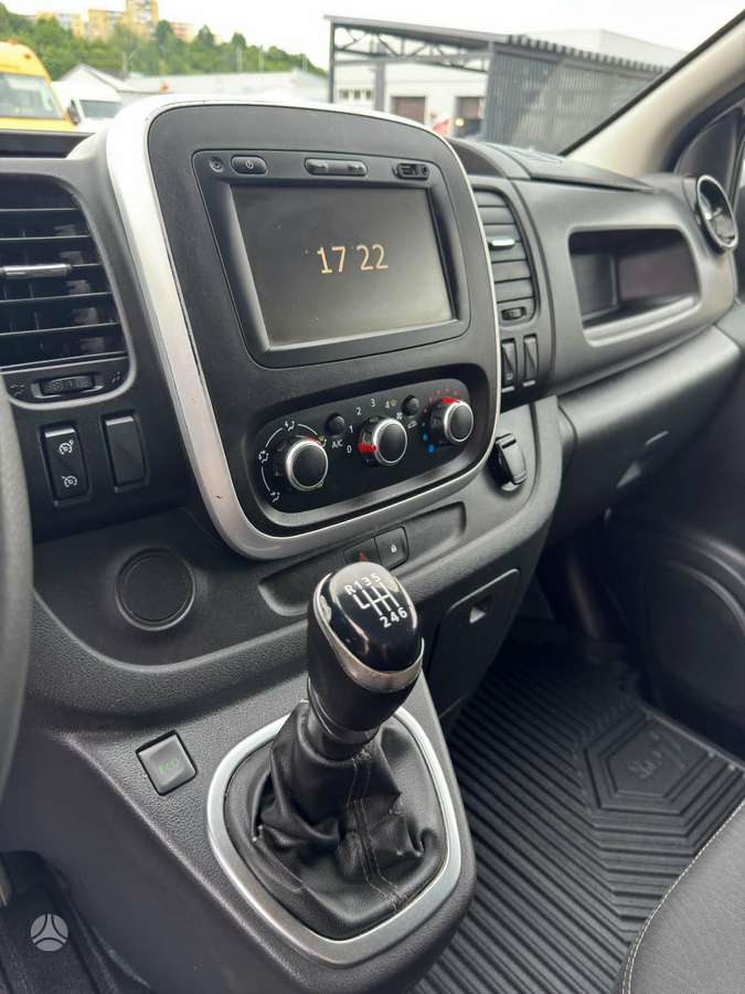 Renault Trafic, Минивэн