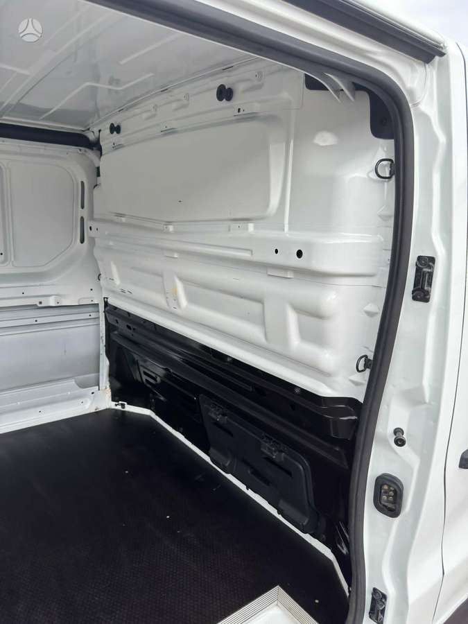 Renault Trafic, Минивэн