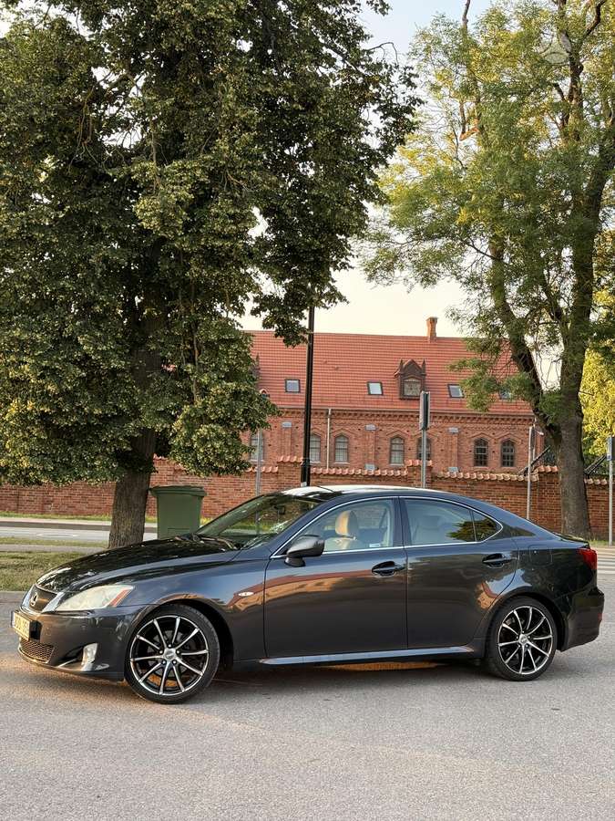 Lexus IS 250, 2.5 l., Седан